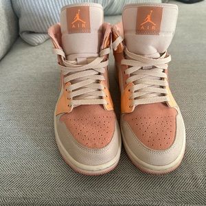 Air Jordan 1 Apricot